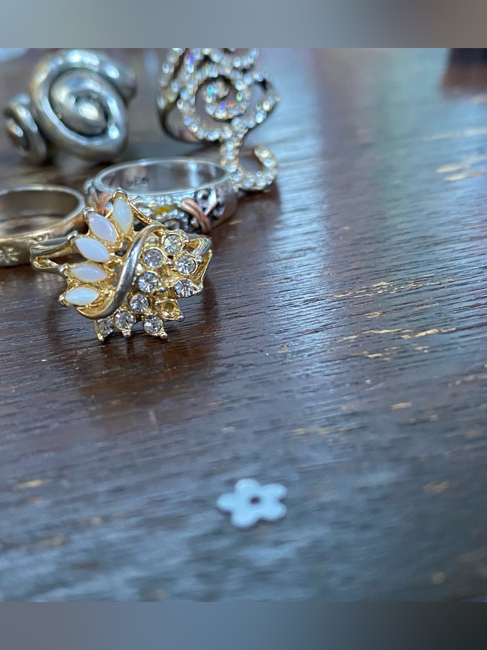 6pc. Various Style Ring Bundle - Picture 7 of 8